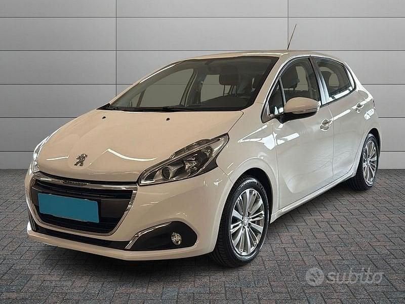 Usata Peugeot 208 Active 82 CV (60 kW) 2018 Bianco Utilitaria