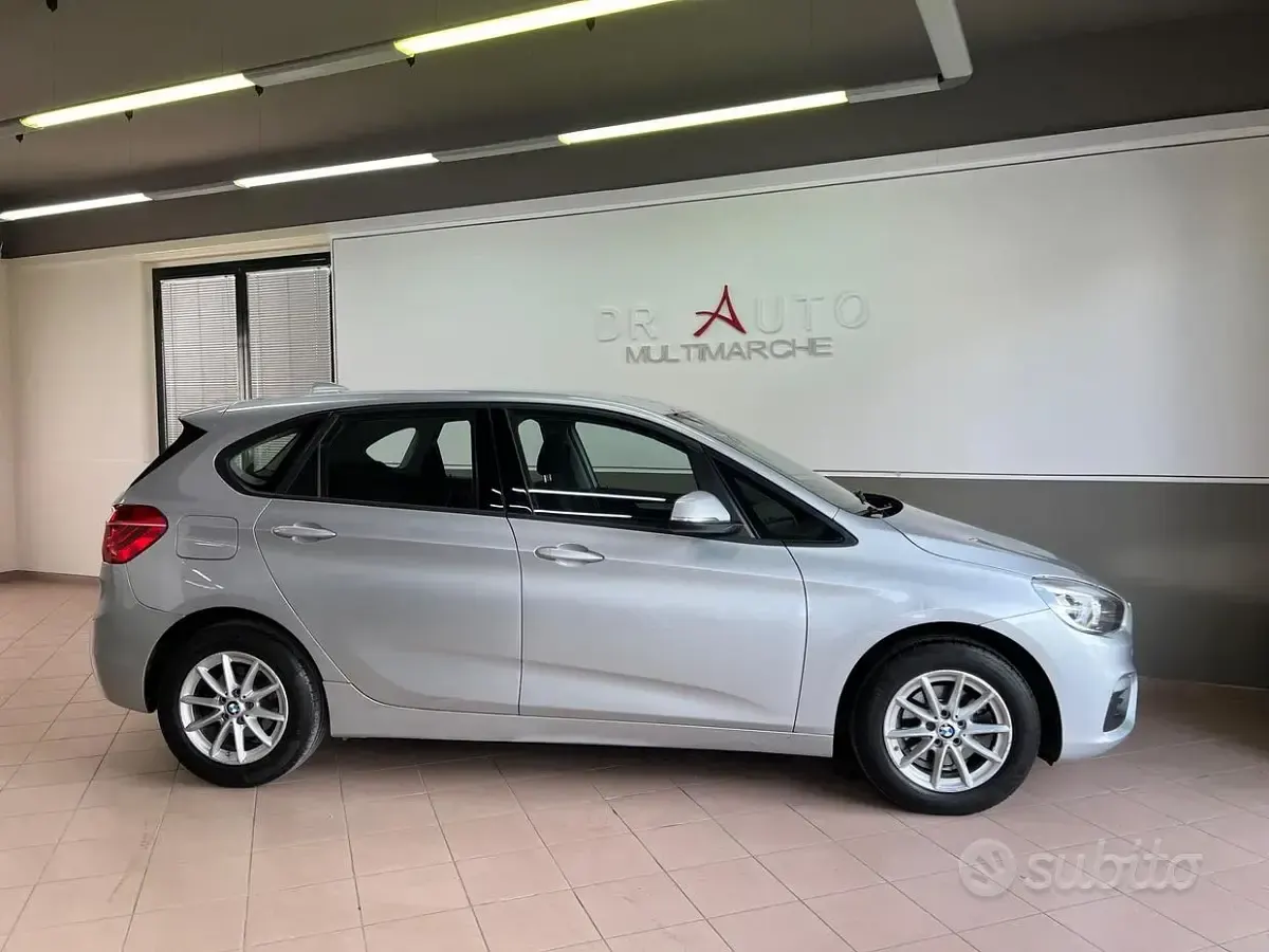 Usata BMW 218 Advantage 150 CV (110 kW) 2016 Grigio Station wagon