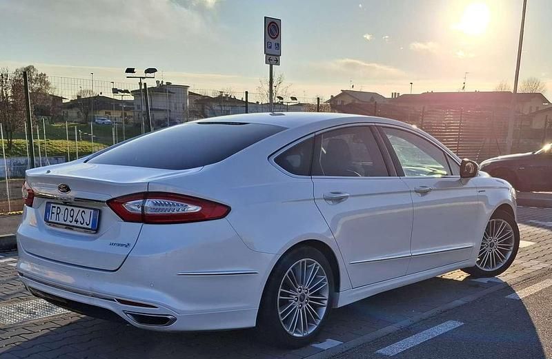 Usata Ford Mondeo Vignale 140 CV (102 kW) 2018 Bianco Berlina