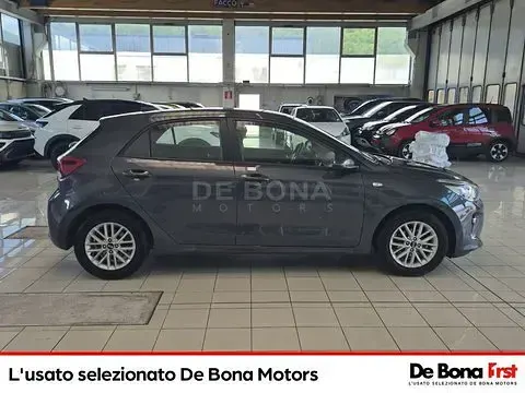 Usata Kia Rio 84 CV (61 kW) 2019 Grigio Utilitaria