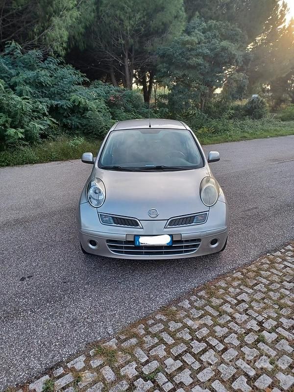 Usata Nissan Micra 80 CV (58 kW) 2010 Grigio Utilitaria