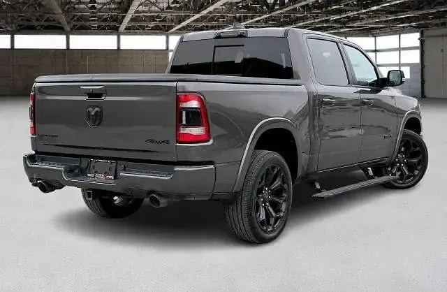 Usata Dodge Ram Limited 401 CV (294 kW) 2022 Grigio