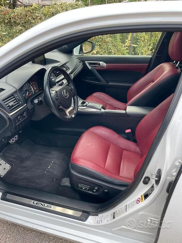 Usata Lexus CT200h 99 CV (72 kW) 2014 Bianco Berlina