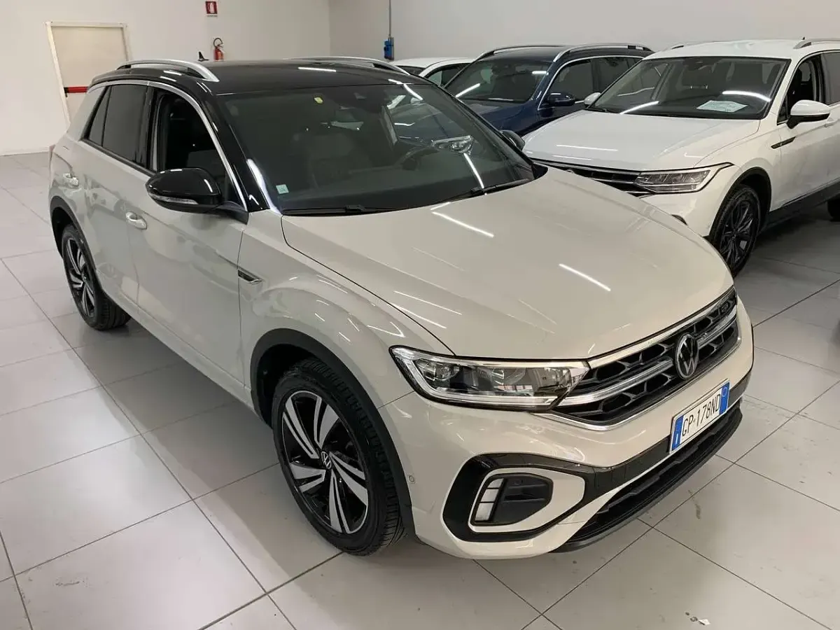 Usata VW T-Roc R-line 110 CV (80 kW) 2023 Ascot grey SUV