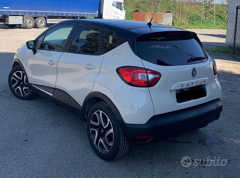 Usata Renault Captur 90 CV (66 kW) 2015 Beige SUV