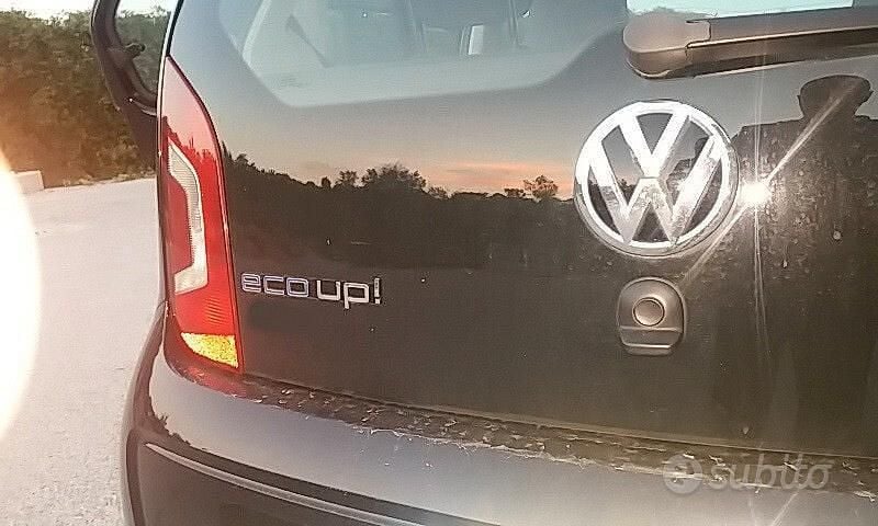 Usata VW up! Move 68 CV (50 kW) 2014 Nero Utilitaria