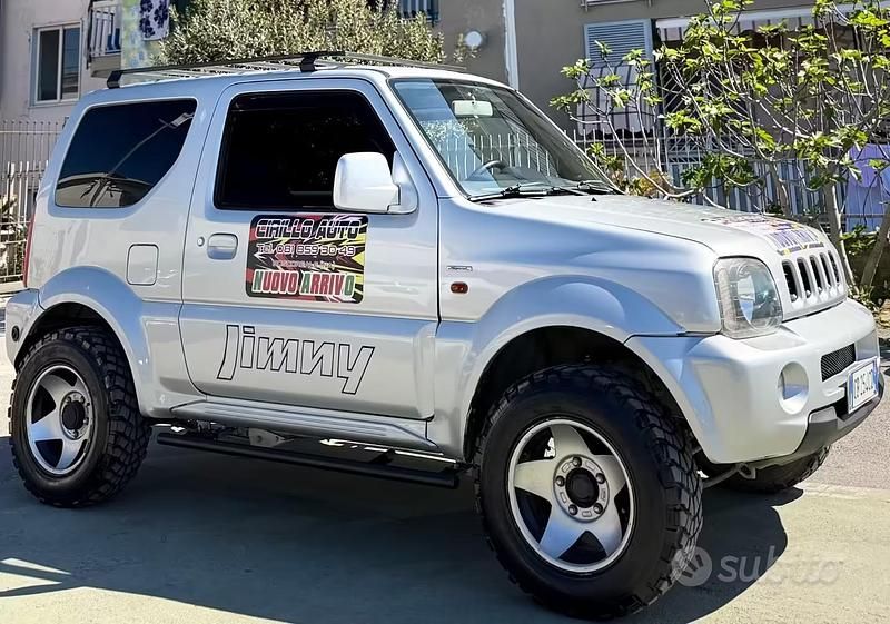Usata Suzuki Jimny 82 CV (60 kW) 2002 Grigio SUV