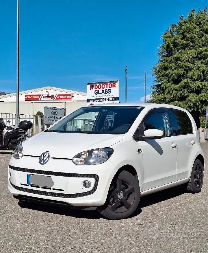 Usata VW up! 68 CV (50 kW) 2015 Bianco Utilitaria