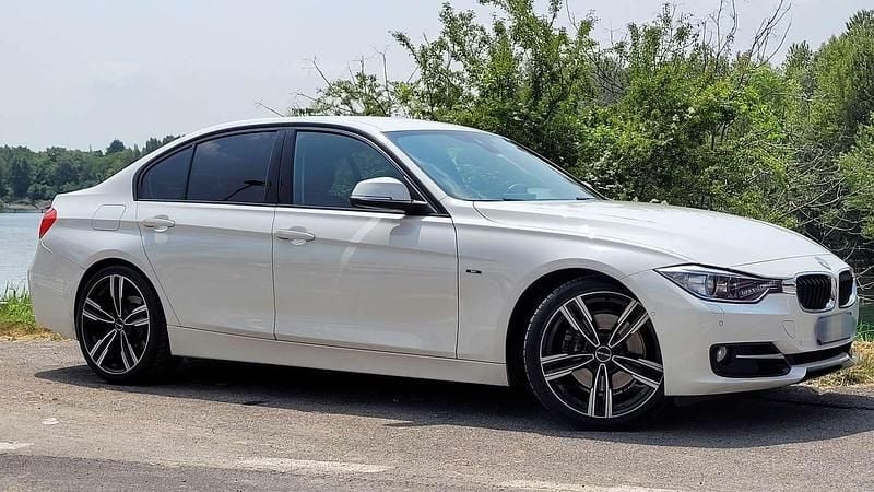 Usata BMW 328 Sport Line 245 CV (180 kW) 2012 Bianco Berlina
