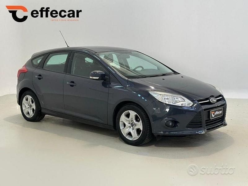 Usata Ford Focus 116 CV (85 kW) 2014 Grigio Berlina