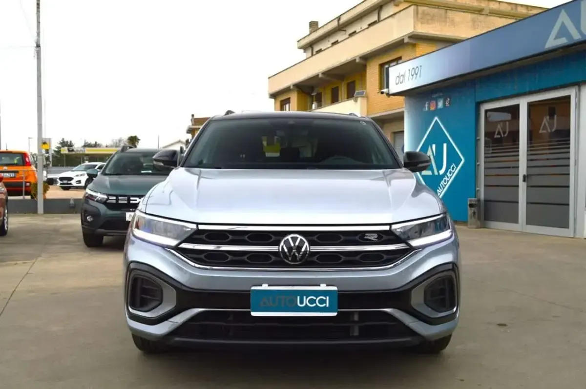 Usata VW T-Roc R-line 150 CV (110 kW) 2023 Grigio tetto nero SUV