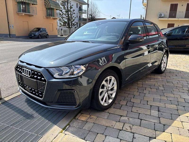 Usata Audi A1 95 CV (69 kW) 2022 Grigio SUV