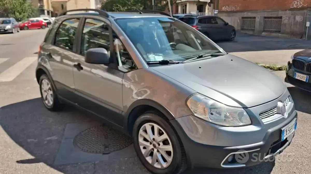 Usata Fiat Sedici Dynamic 120 CV (88 kW) 2010 Grigio SUV