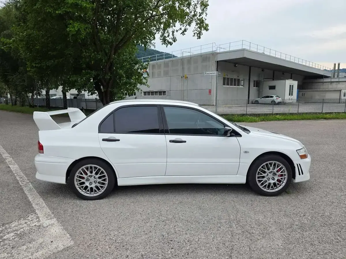 Usata Mitsubishi Lancer Evolution 280 CV (205 kW) 2001 Bianco Berlina