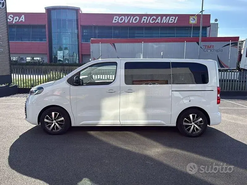 Uusi Toyota Proace Verso Executive 144 HP (105 kW) 2026 Valkoinen Farmari