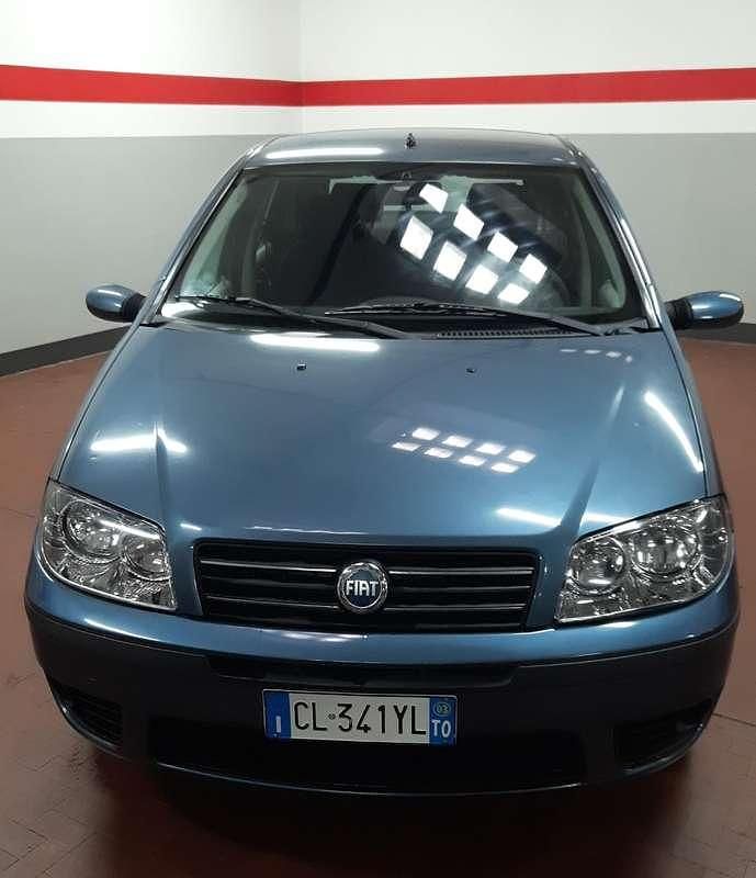 Usata Fiat Punto Dynamic 95 CV (69 kW) 2003 Blu/azzurro Utilitaria