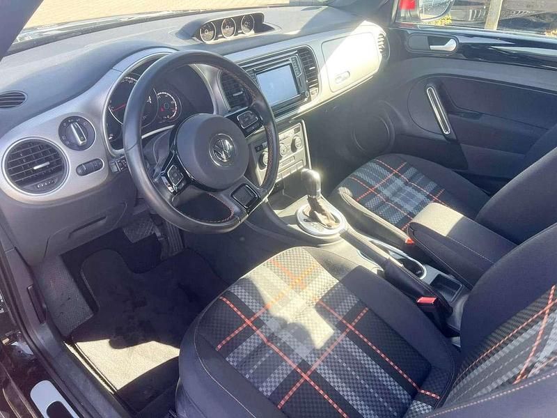 Usata VW Beetle Cabriolet Design 105 CV (77 kW) 2015 Nero Cabrio