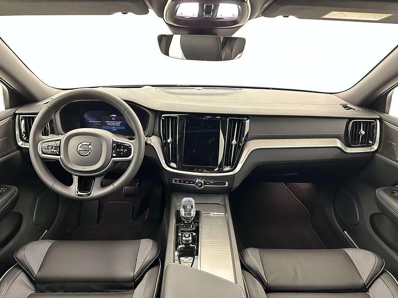 Nuova Volvo V60 Ultra 197 CV (144 kW) 2025 Grigio Station wagon