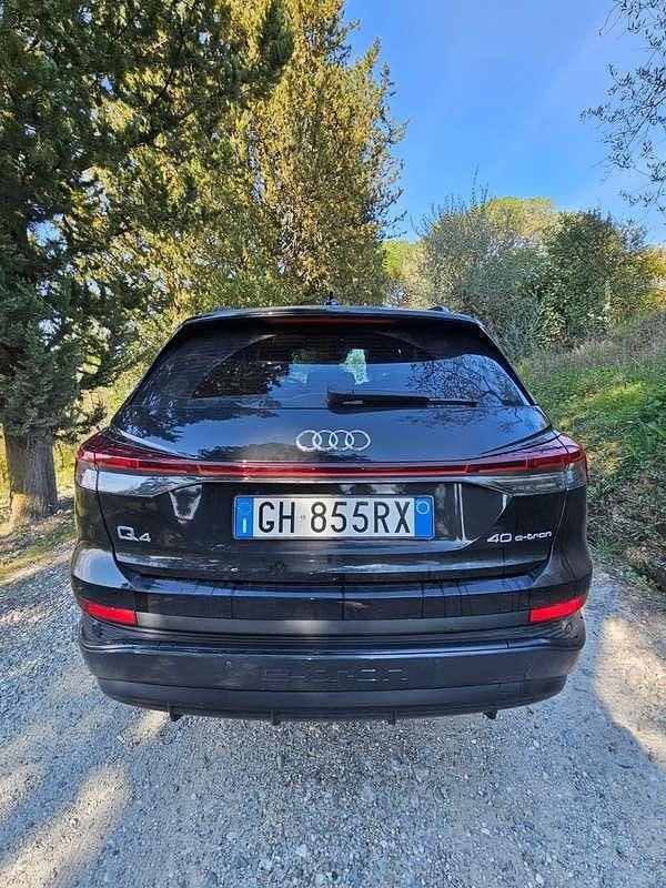 Usata Audi Q4 e-tron S-Line 69 kW (95 CV) 2022 Nero SUV