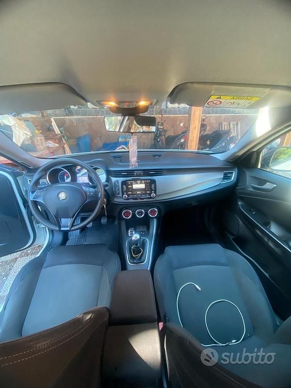 Usata Alfa Romeo Giulietta 105 CV (77 kW) 2014 Bianco Utilitaria