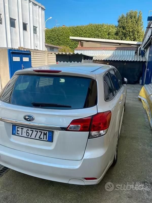 Usata Subaru Legacy 2013 Bianco Station wagon
