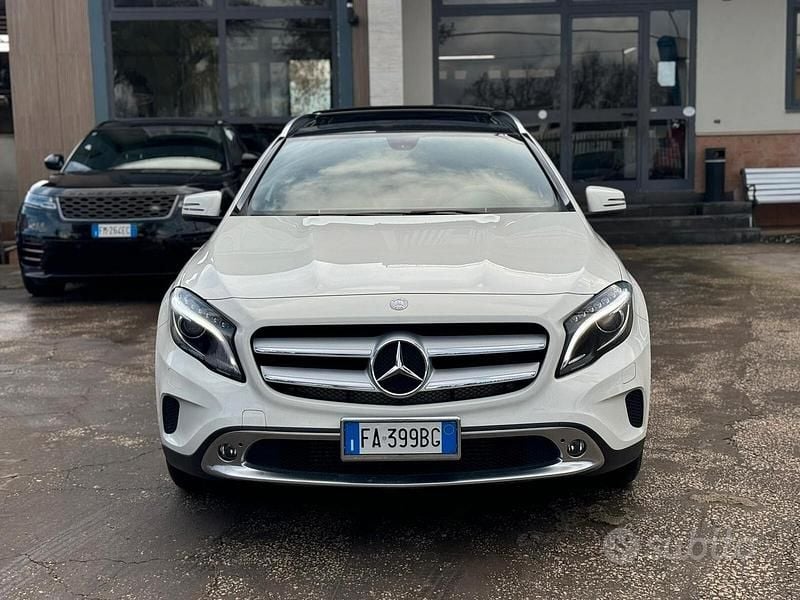 Usata Mercedes GLA180 Premium 109 CV (80 kW) 2015 Bianco SUV