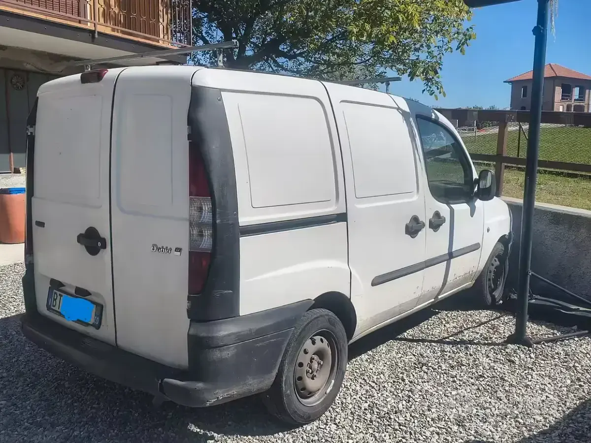 Usata Fiat Doblò 63 CV (46 kW) 2001 Bianco Monovolume