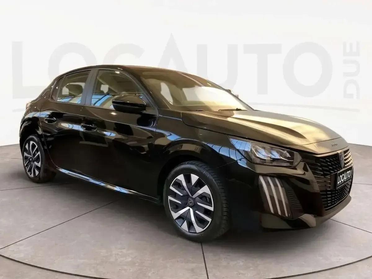 Usata Peugeot 208 Active 75 CV (55 kW) 2024 Nero Utilitaria