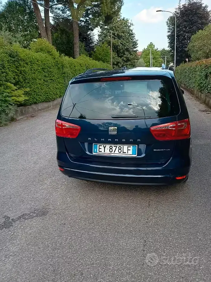 Begagnad Seat Alhambra 150 HK (110 kW) 2015 Blå Minibuss