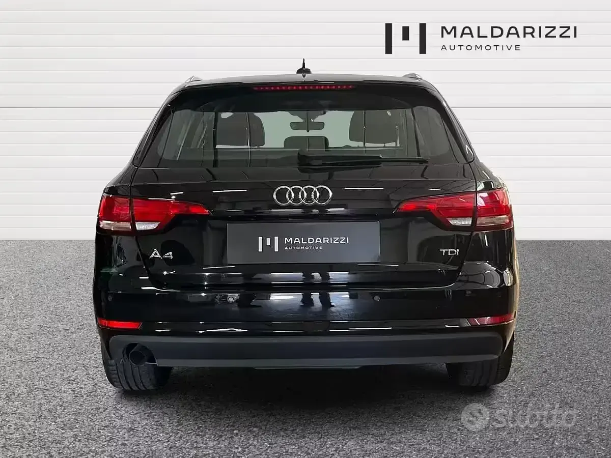 Usata Audi A4 Business 150 CV (110 kW) 2018 Nero Station wagon
