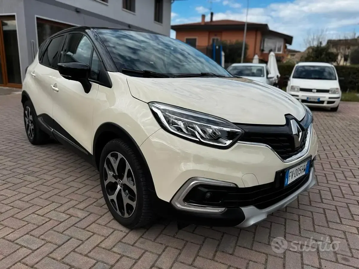 Usata Renault Captur Initiale Paris 90 CV (66 kW) 2019 Giallo SUV