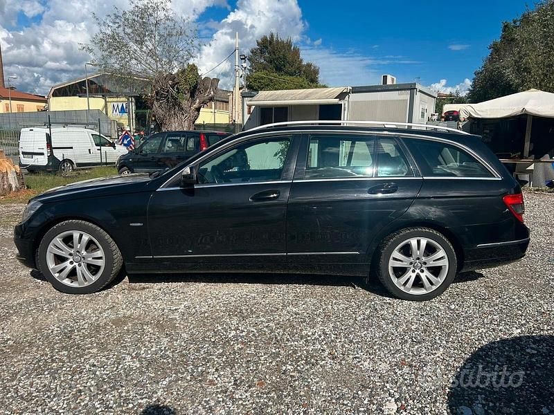 Usata Mercedes C220 170 CV (125 kW) 2009 Nero Station wagon