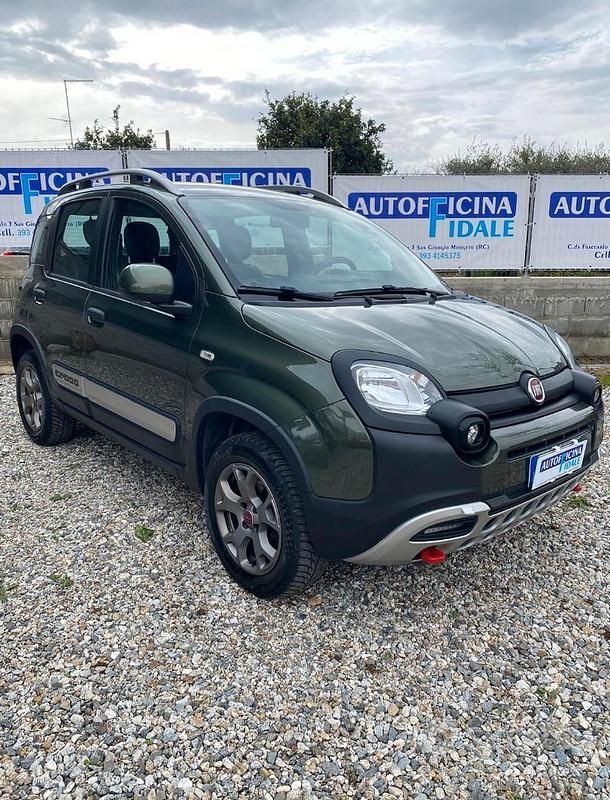 Verde Usata 2016 Fiat Panda Cross Cross Due volumi | 11.300 € - Immagine 1/4