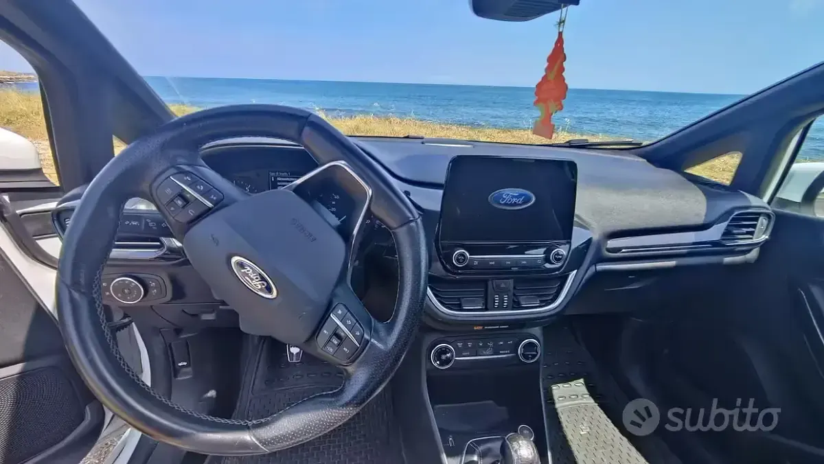 Usata Ford Fiesta ST-Line 100 CV (73 kW) 2018 Bianco Utilitaria
