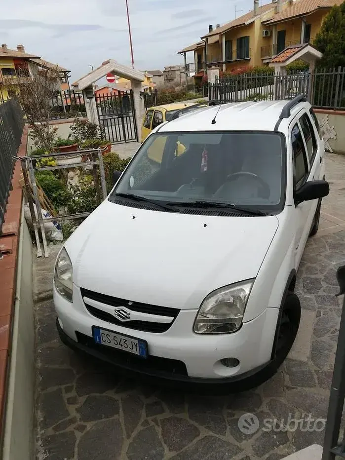Usata Suzuki Ignis 99 CV (72 kW) 2004 Bianco Utilitaria