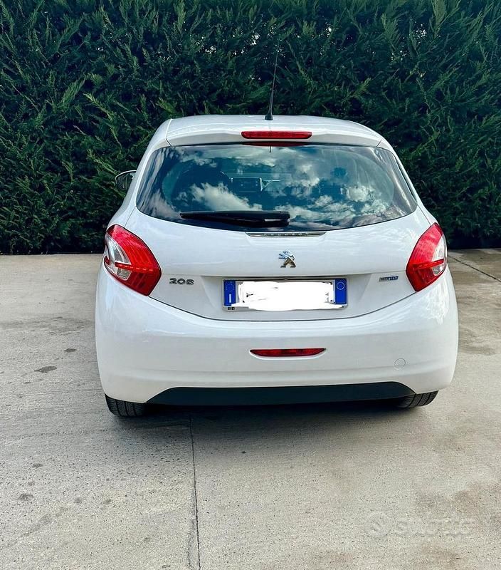 Usata Peugeot 208 75 CV (55 kW) 2016 Bianco Utilitaria