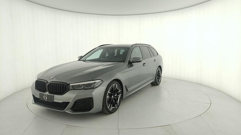 Usata 2024 BMW 530 Comfort Edition Station wagon | 46.600 € (Buon prezzo) - Immagine 1/3