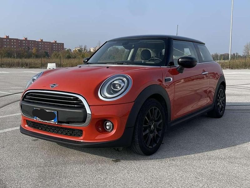 Usata Mini ONE 75 CV (55 kW) 2019 Arancione Utilitaria