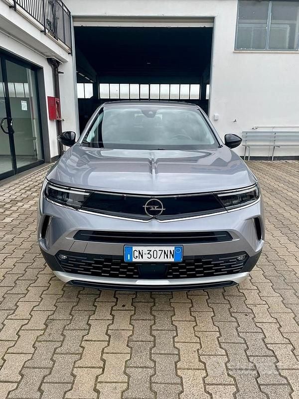 Usata Opel Mokka Elegance 110 CV (80 kW) 2023 Grigio SUV