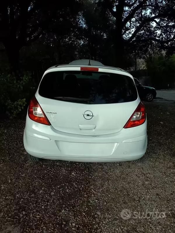 Usata Opel Corsa 2010 Bianco Utilitaria