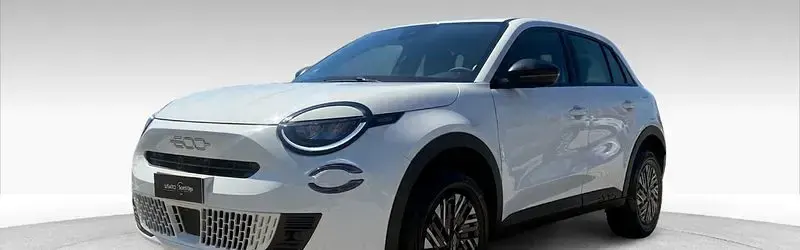 Usata Fiat 600 Pop 145 CV (106 kW) 2025 Beige SUV