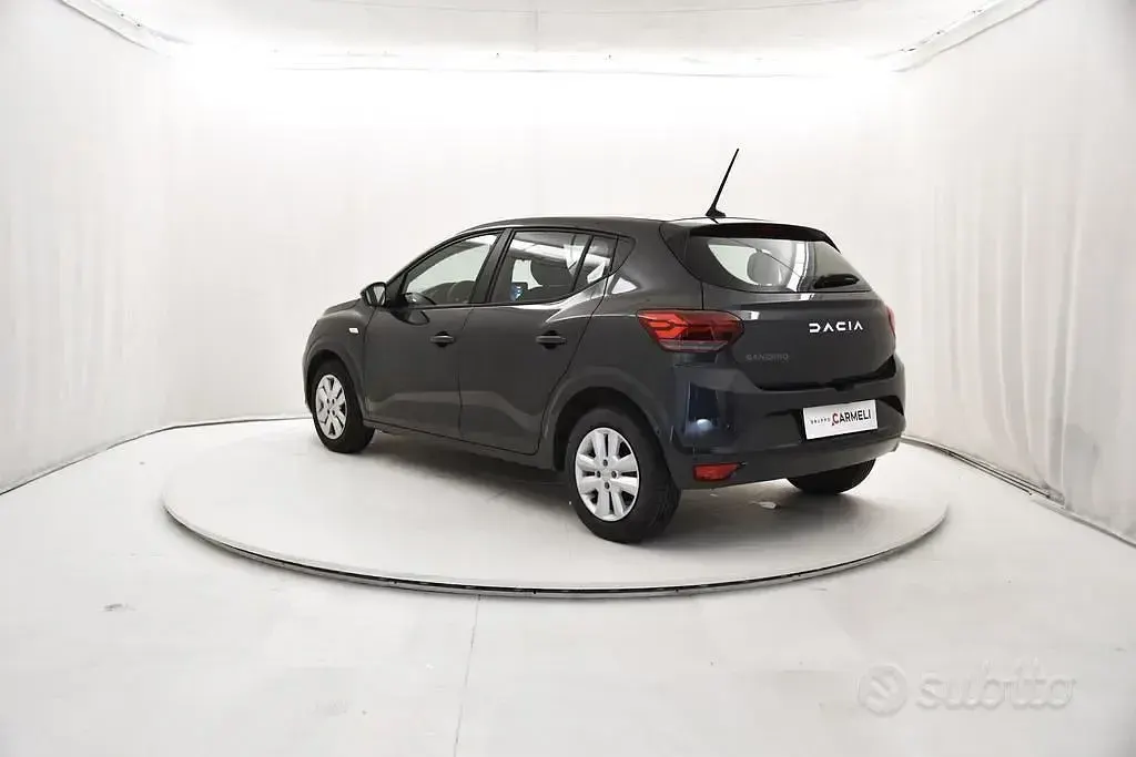 Usata Dacia Sandero Expression 67 CV (49 kW) 2023 Grigio Berlina