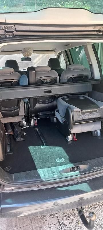 Usata Peugeot 807 136 CV (100 kW) 2010 Nero Monovolume