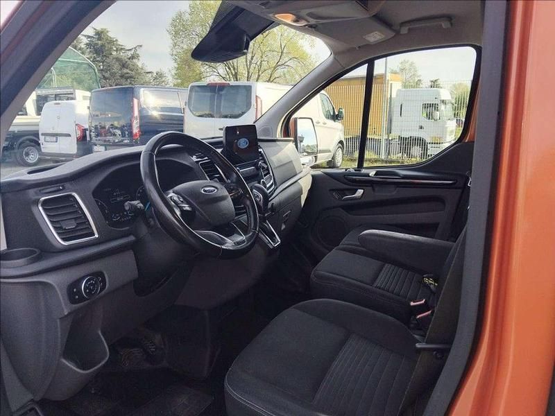 Usata Ford Transit Custom Titanium 170 CV (125 kW) 2023 Arancione Furgone
