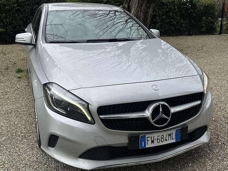 Usata Mercedes A200 Premium 136 CV (100 kW) 2017 Argento Berlina