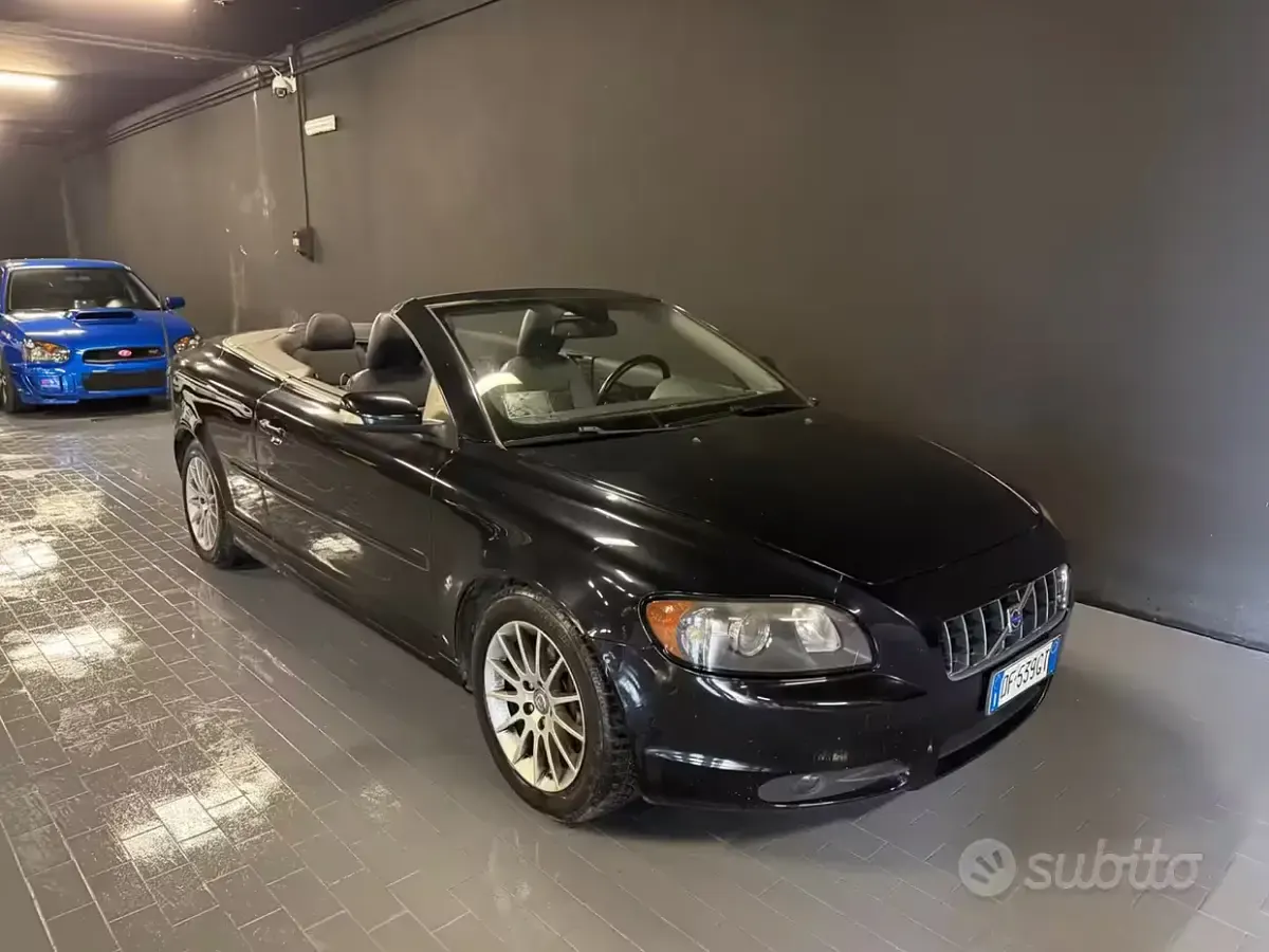 Usata Volvo C70 Momentum 179 CV (131 kW) 2007 Cabrio