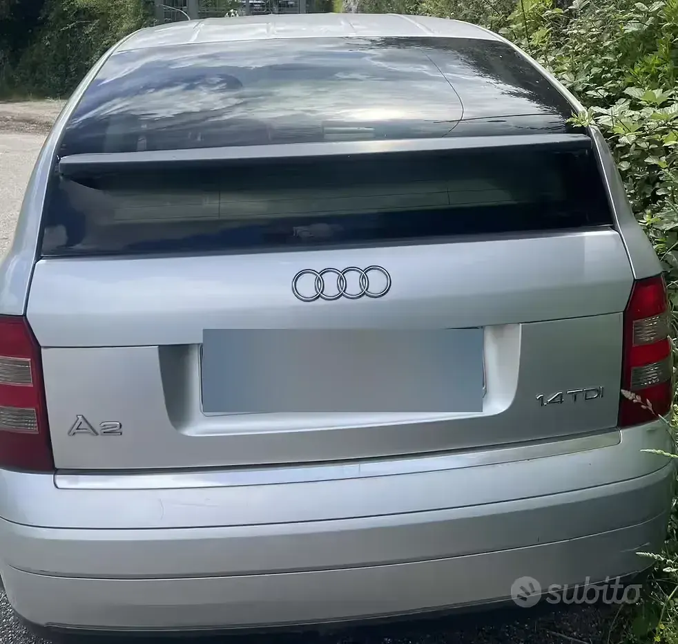 Usata Audi A2 75 CV (55 kW) 2003 Grigio Utilitaria