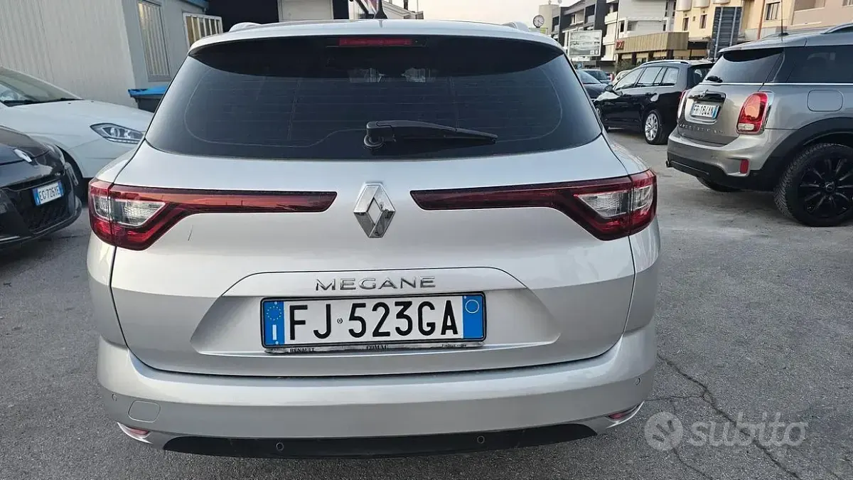 Usata Renault Mégane GrandTour Bose Edition 110 CV (80 kW) 2017 Grigio Station wagon