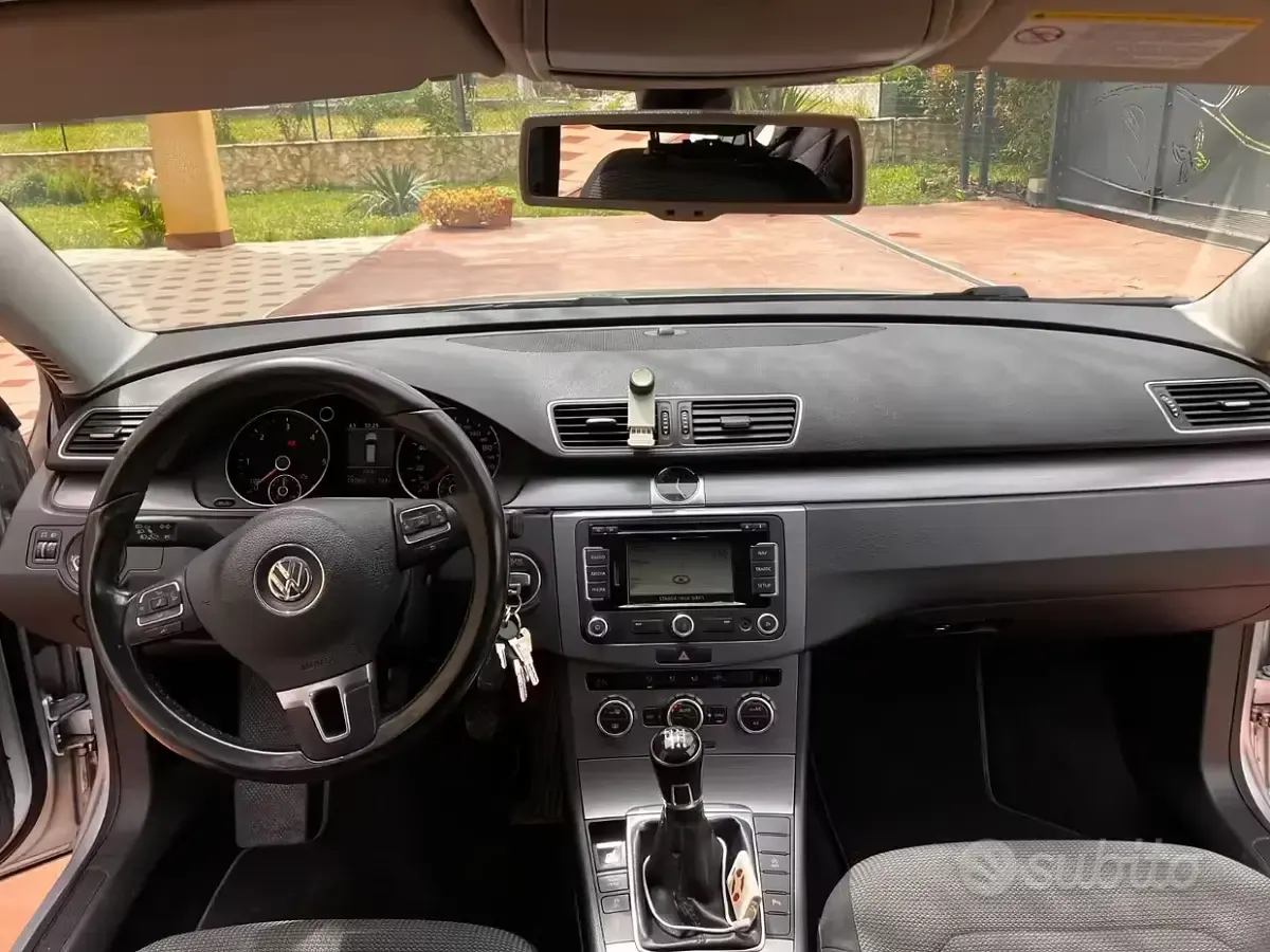 Usata VW Passat 140 CV (102 kW) 2013 Grigio Station wagon