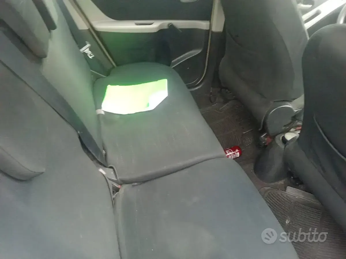 Usata Toyota Yaris 90 CV (66 kW) 2007 Utilitaria